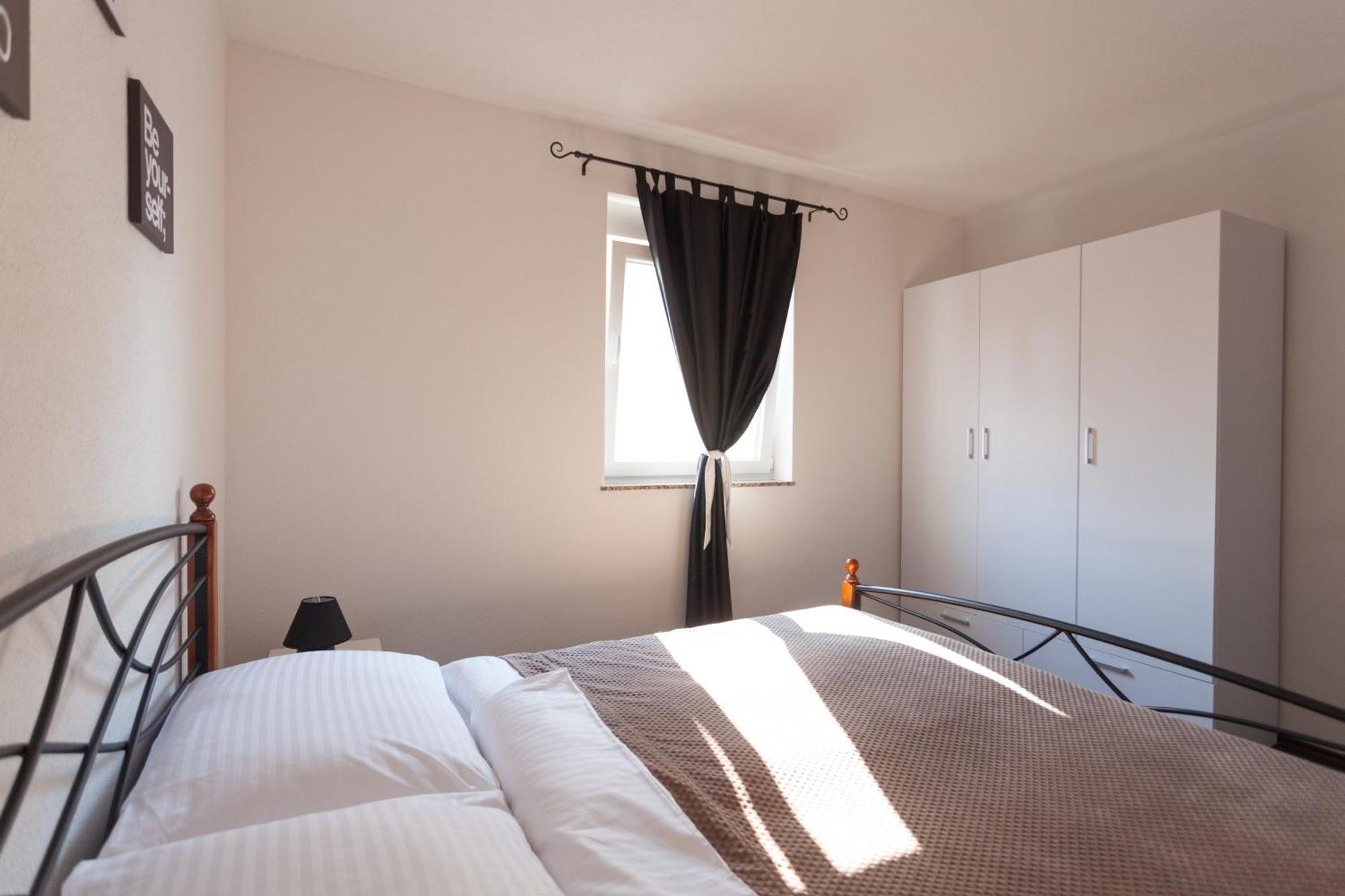 Luxury Villa Allen With Pool Klimno Room photo